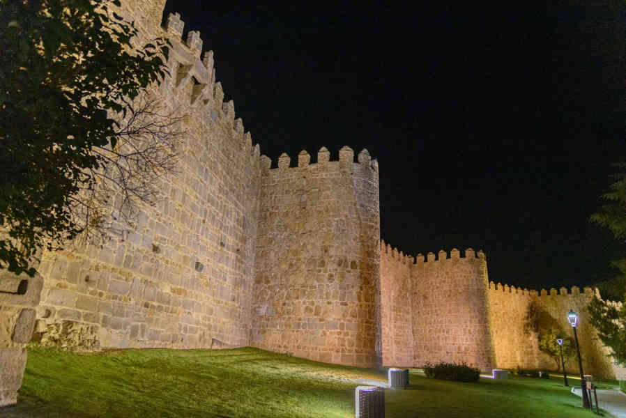 Ávila 075 - muralla.jpg